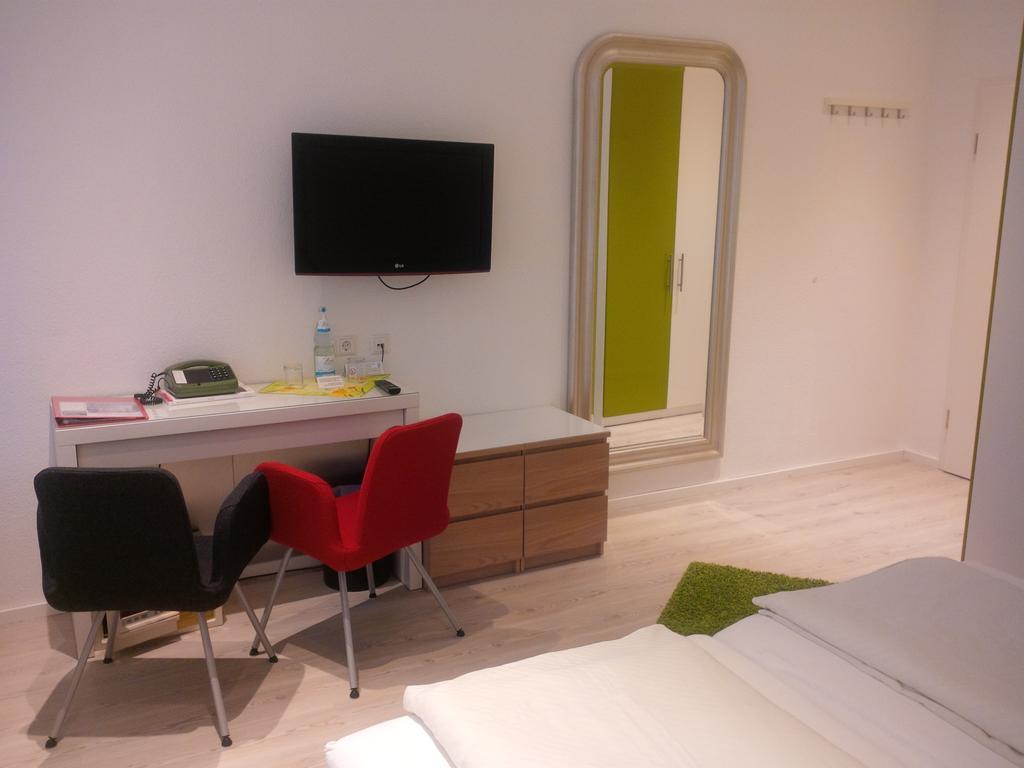 Hotel Barbarossa Karlsruhe Stadtmitte Bilik gambar