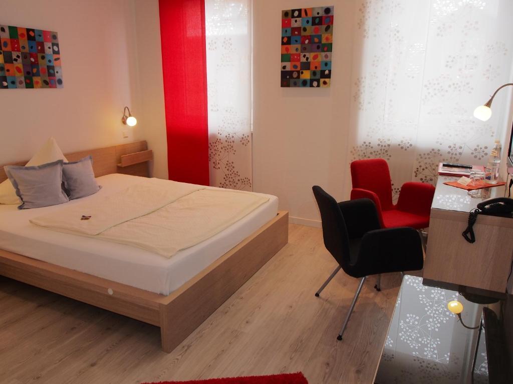 Hotel Barbarossa Karlsruhe Stadtmitte Bilik gambar