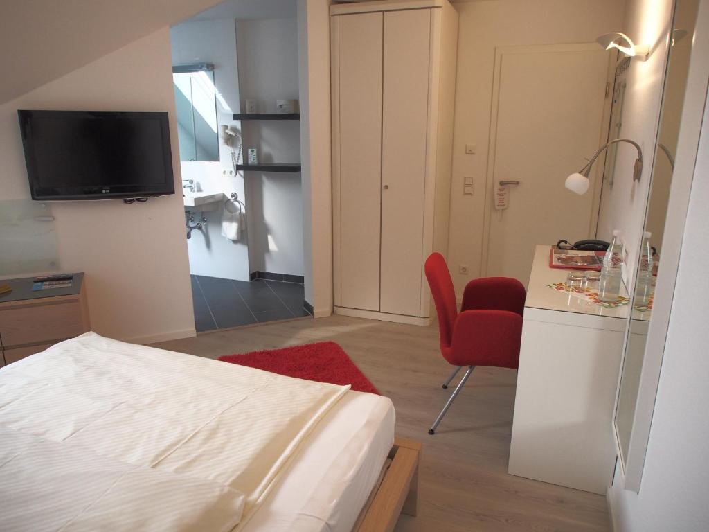 Hotel Barbarossa Karlsruhe Stadtmitte Bilik gambar