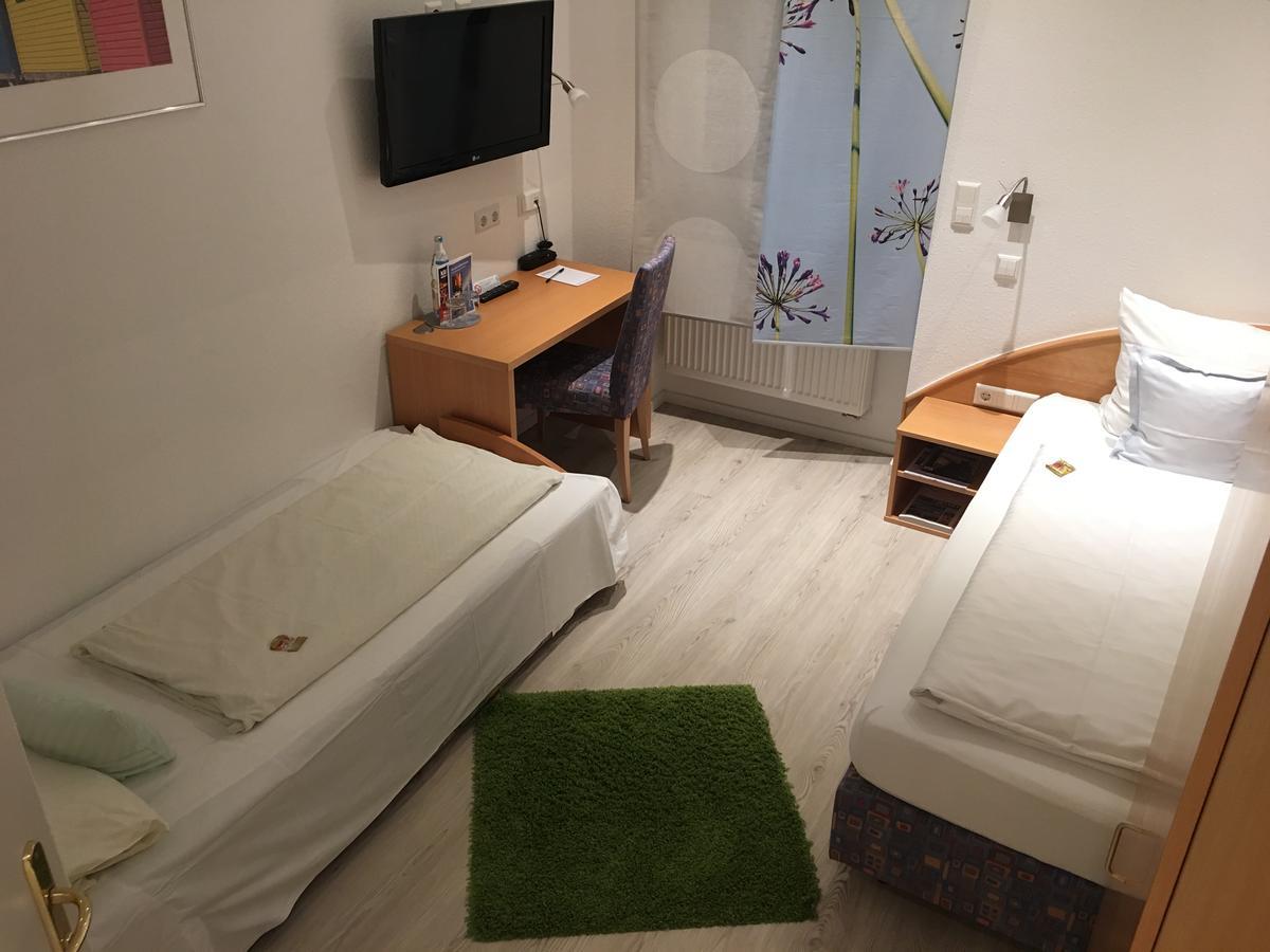 Hotel Barbarossa Karlsruhe Stadtmitte Luaran gambar